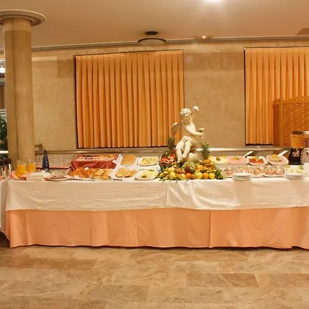 Hotel Helmántico 3*